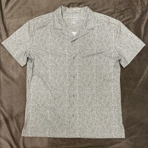 Stylish Men's Green Patterned Button Down Shirt